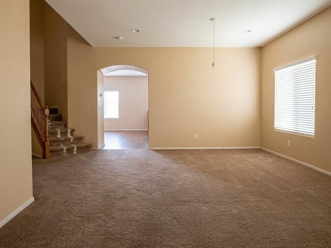Photo - 37189 W Leonessa Ave