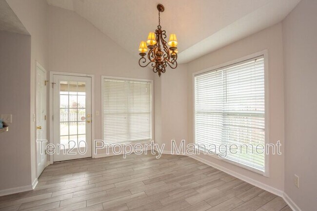 Photo - 6020 White Pine Dr