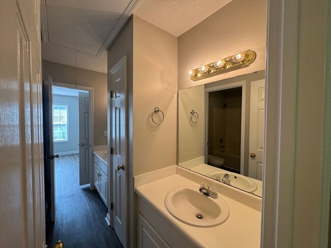 Photo - Sheridan Forest Apartments