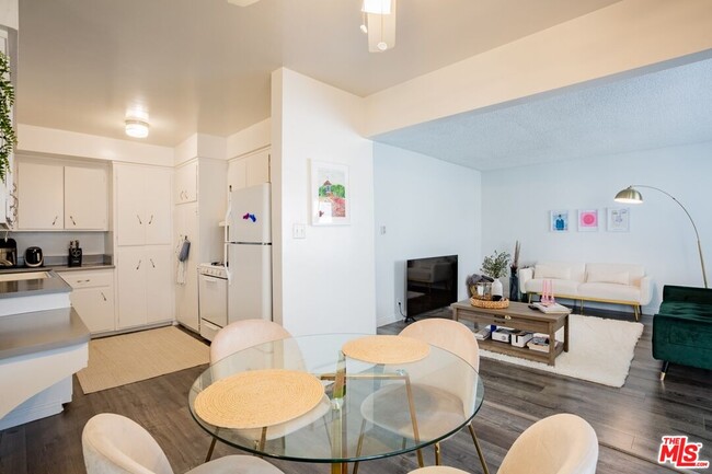 Photo - 1449 Butler Ave Unidad 4