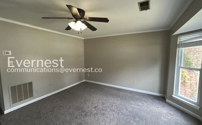Photo - 2445 Hampstead Dr