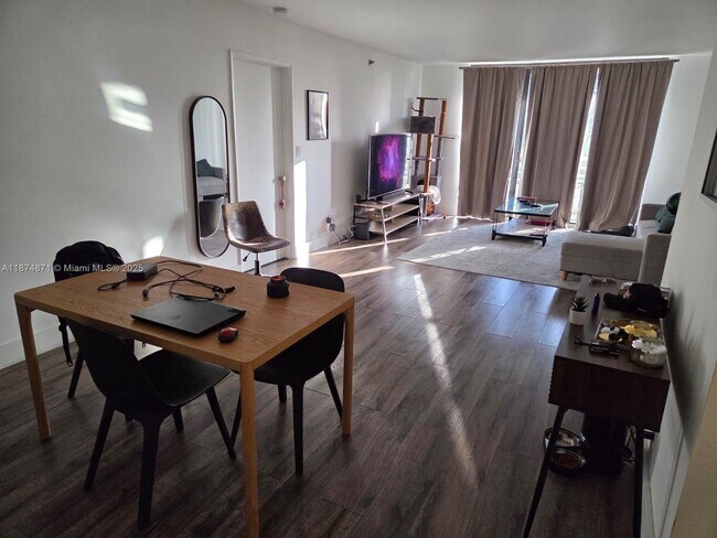 Photo - 3300 NE 192 St Unit 505