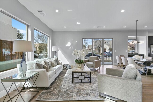 Photo - 3708 W Beverly Dr Unidad 3710