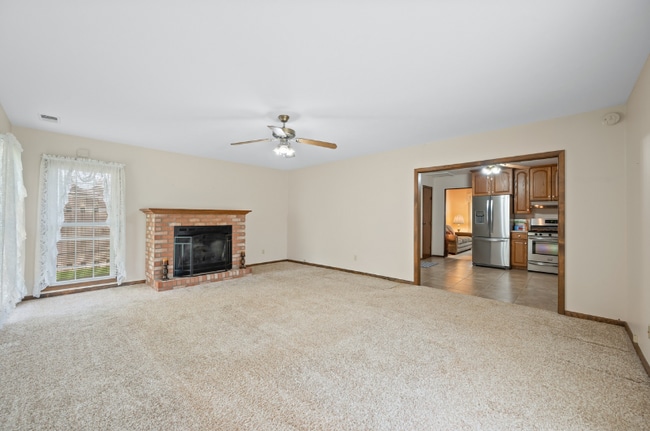 Photo - 1586 Younce St