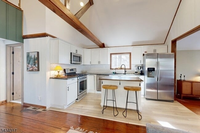 Photo - 319 Midway Dr
