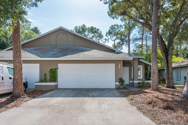 Photo - 1025 Staghorn St