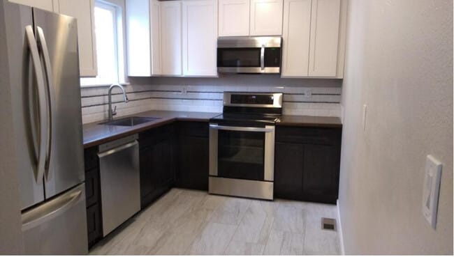 Photo - 218 Garden Dr
