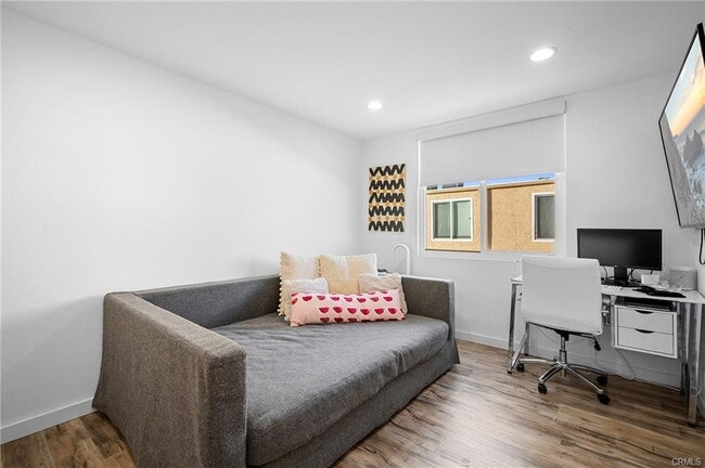 Photo - 5435 Yarmouth Ave