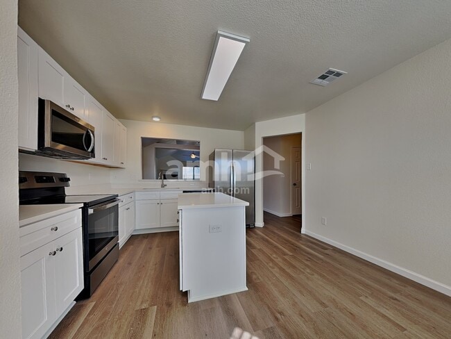 Photo - 7505 Fossil Lake Dr