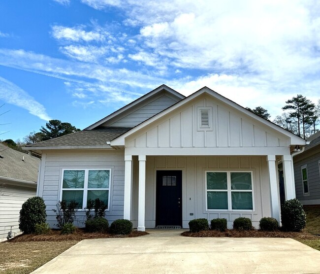 Building Photo - 2021 Weaver Way