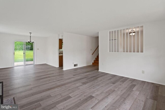Photo - 7106 Jayhawk St