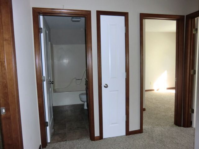 Photo - 517 Wood Thrush St