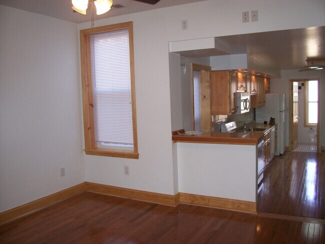 Living Room - 2635 W Girard Ave