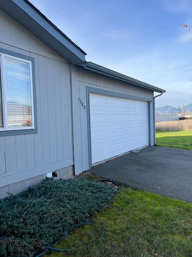 Photo - 1290-1290 Fruitdale Dr Unit 1280