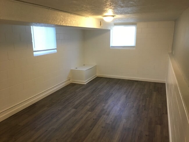 Building Photo - 2654 N 93rd Street Unit 2656