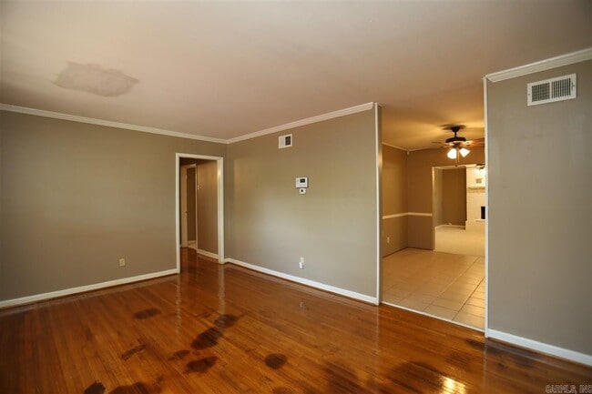 Photo - 312 Wedgewood Rd