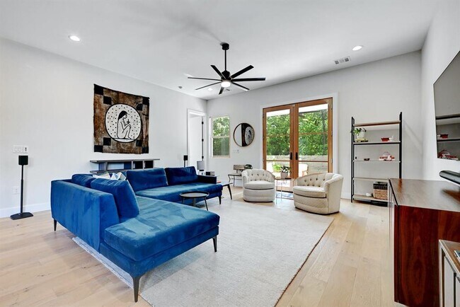 Photo - 4707 Craigwood Dr House