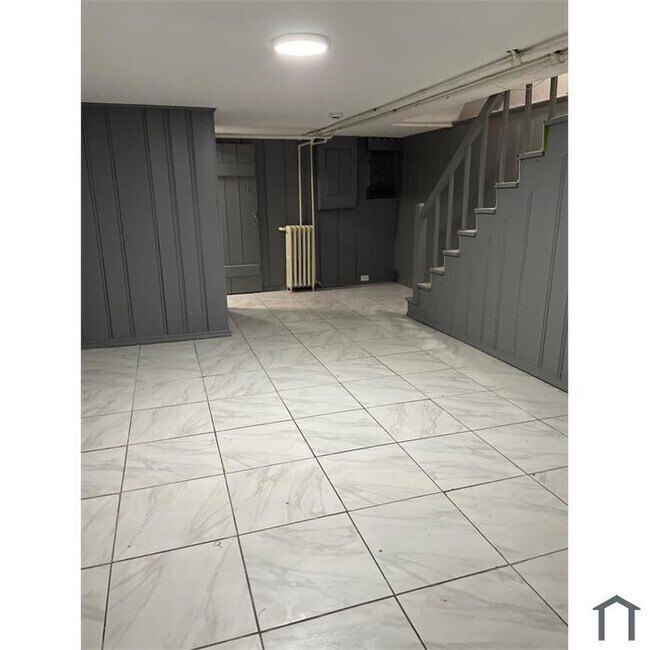 Photo - 3 Bedroom home with rear parking