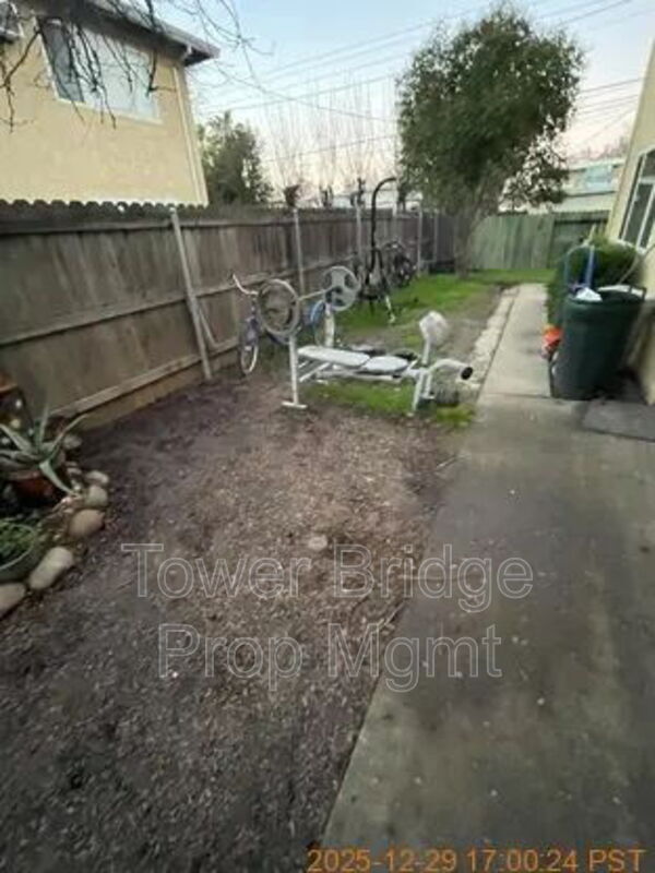 Photo - 4549 Ashcroft Ave Unit 31