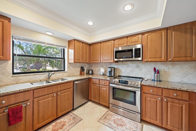 Photo - 803 Clubhouse Cir