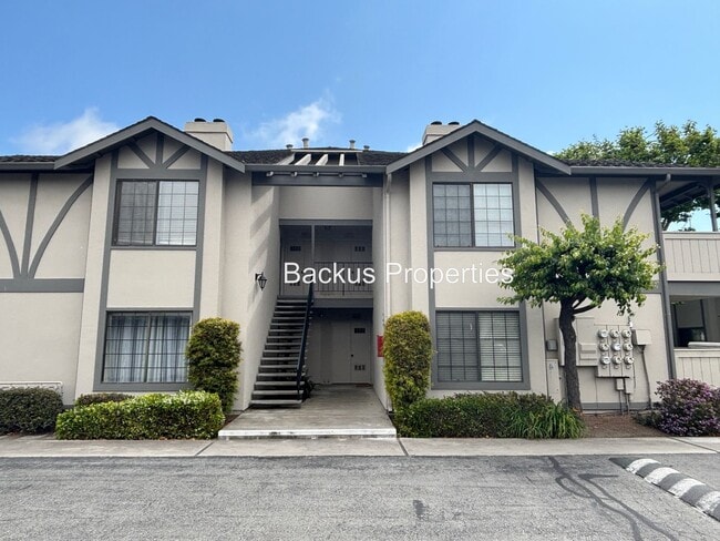 Very nice upstairs two bedroom condo in We... - Very nice upstairs two bedroom condo in We...