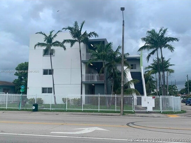 Photo - 2210 NW 34th St Unit 303