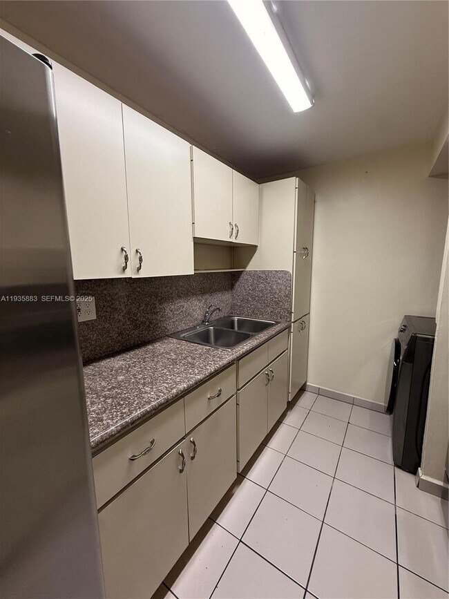 Photo - 5033 NW 7th St Unit 408