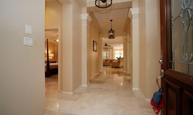 Photo - 19 E Sunny Slope Cir