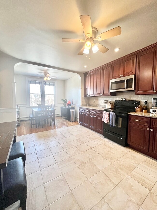 Photo - 716 E 6th St Unit 3