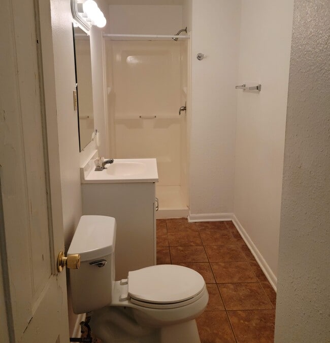 Photo - 304 S Cottage St
