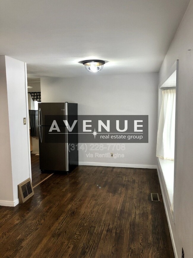 Photo - 5242 Parker Ave