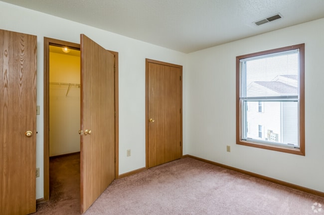 Summerfield Place Apartments