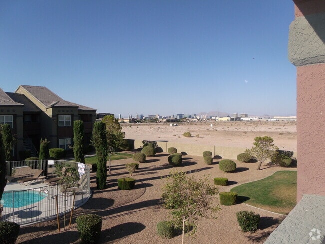 Building Photo - Upper unit at Tuscano with Stainless and G... Rental