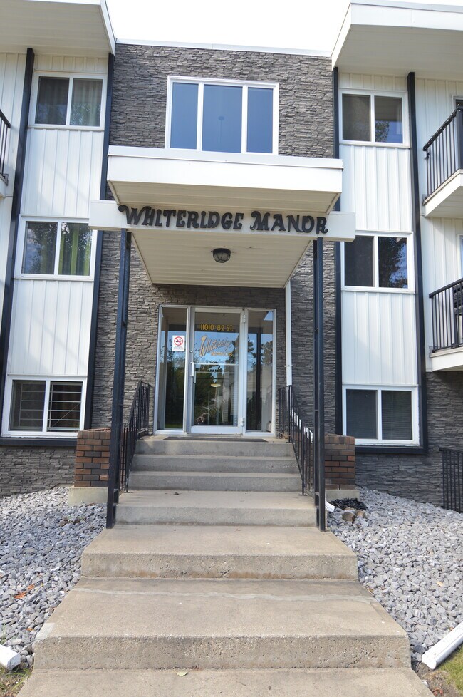 Photo - 11010 82 St NW