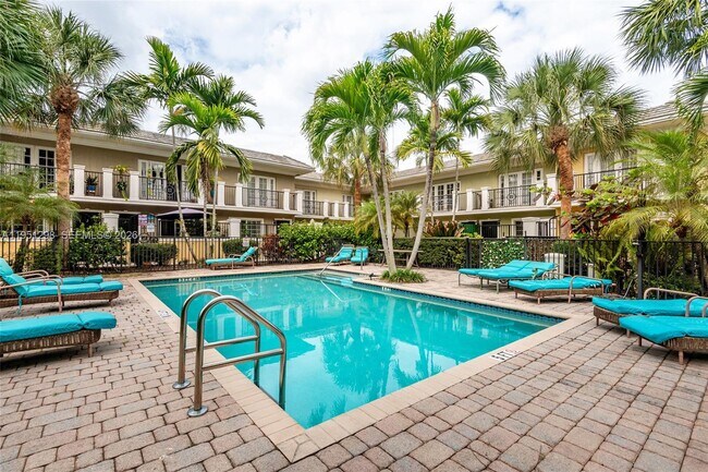 Photo - 1000 Palm Trail Unit 6