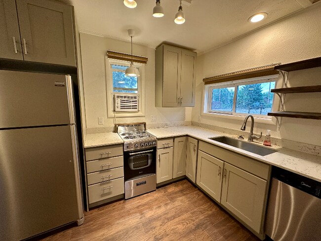 Photo - 3734 Roosevelt Ave