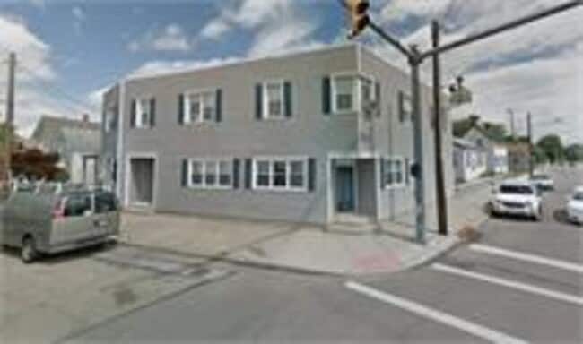 Building Photo - 302 W Vine St