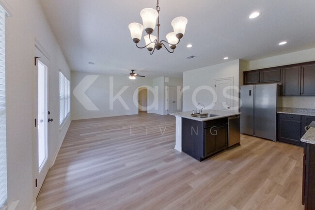 Photo - 100 Foggy Ln