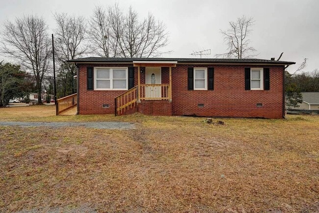 Building Photo - 421 sharpe st woodruff sc Rental