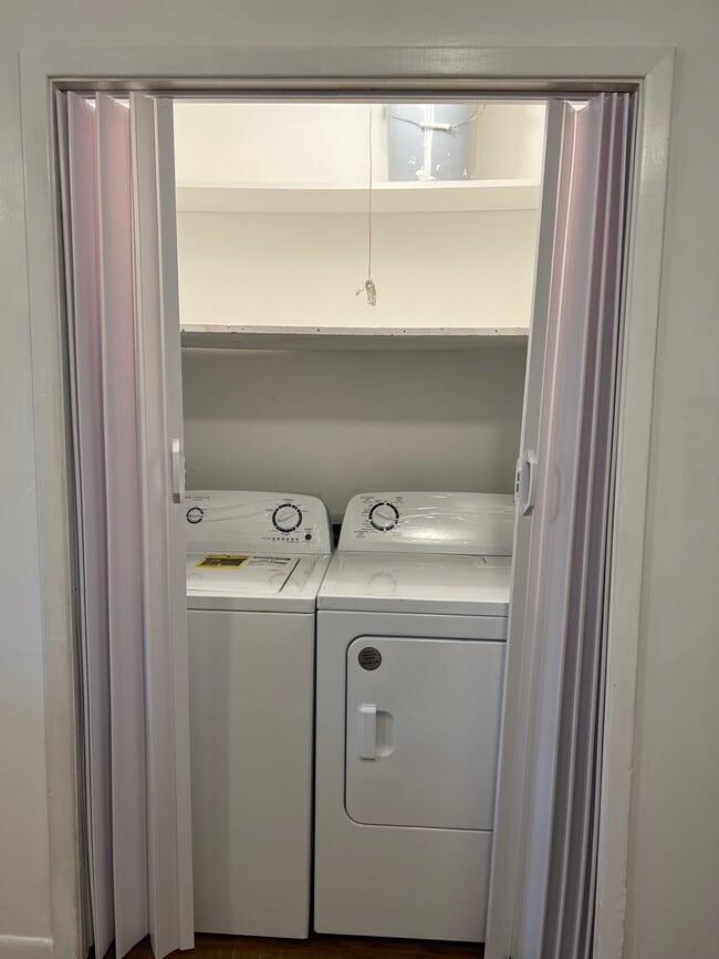 Photo - 2922 Skyland Dr NE