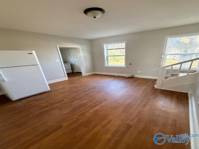 Photo - 3505 Bradley St SW