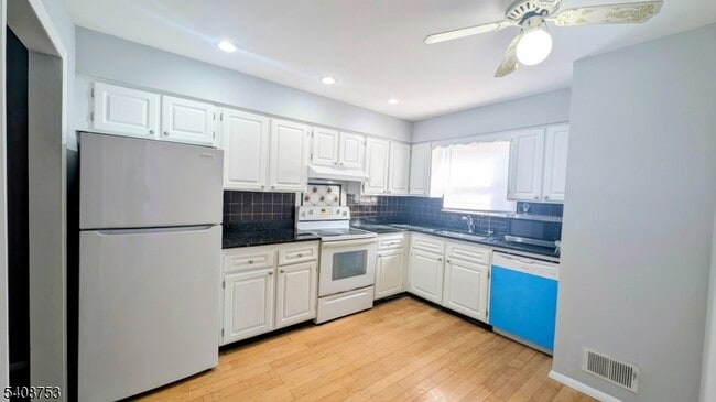 Photo - 104 Bluebird Dr