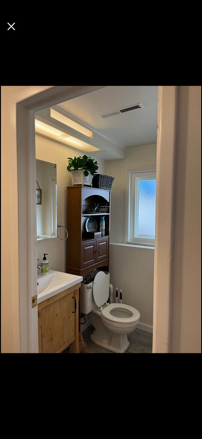 Photo - 1606 McKay Way