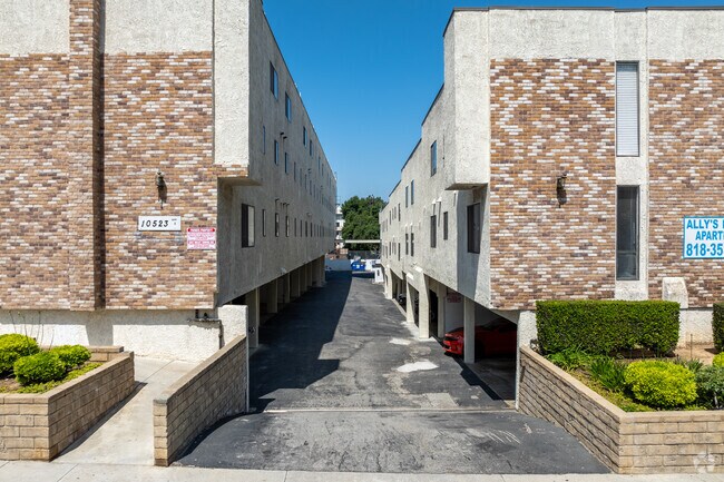 Main Parking