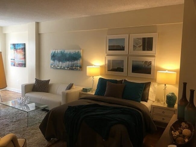 Photo - Washington House