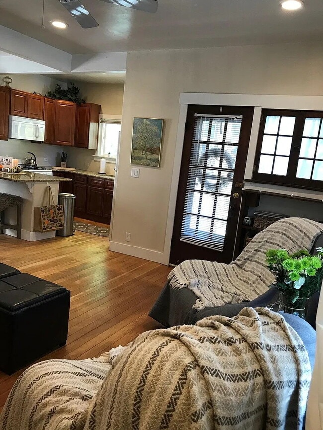 Photo - 932 Grandview Ave