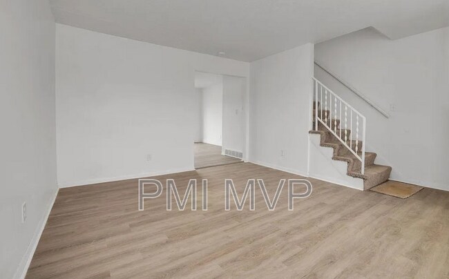 Photo - 4044 Carlton Ave Unit 4044 B