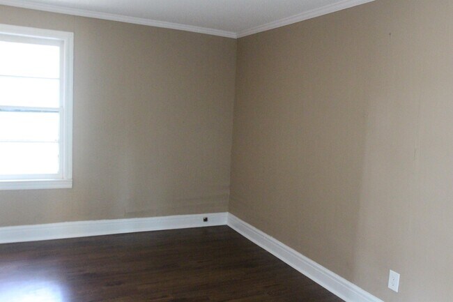 Photo - 702 N Harding St