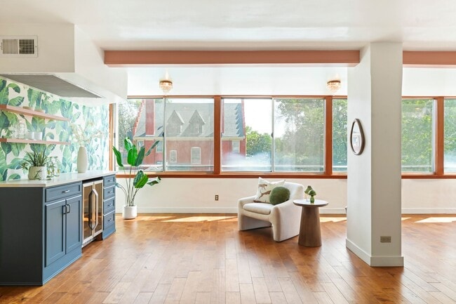 Photo - 800 N Washington St Unit 302