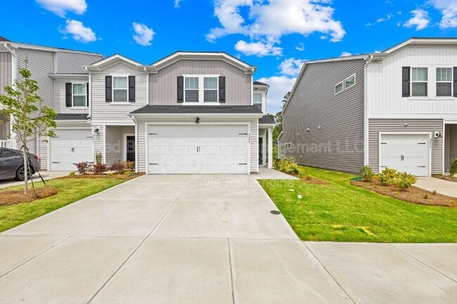 Building Photo - 2220 Belterra Dr